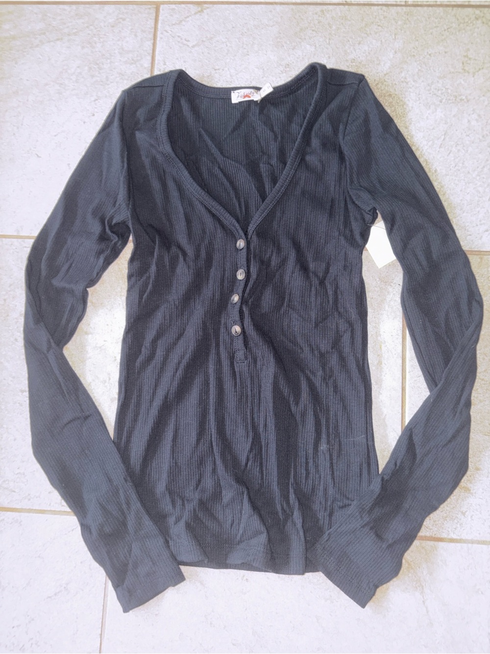 FAHERTY Paradise Ribbed Henley - Picture 6 of 7